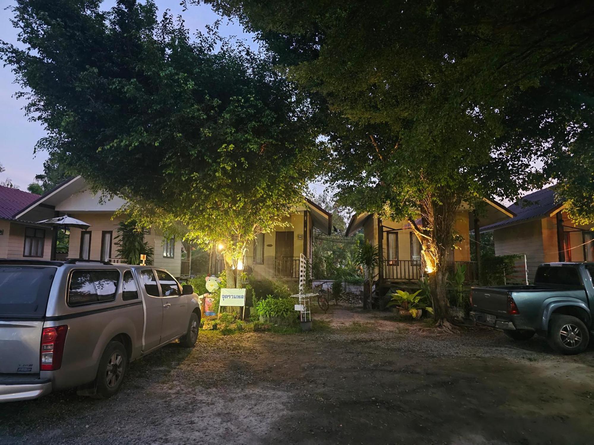 Bansuan Inthanon Resort Chom Thong Εξωτερικό φωτογραφία